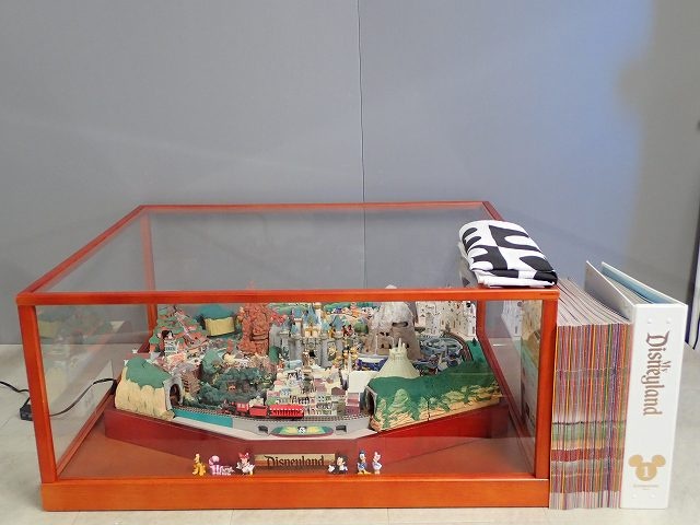デアゴスティーニ　ディズニーパレード ジオラマ 模型Disney